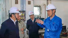 中衛(wèi)市市委常委、副市長崔昆蒞臨公司進行調研工作